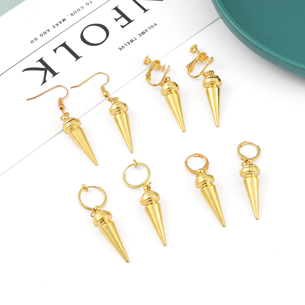 Women'S Ear Accessories - Modne anime kolczyki w złotym kolorze,