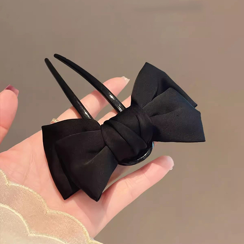 Women'S Korean Accessories - Eleganckie koreańskie kokardki w kształcie litery