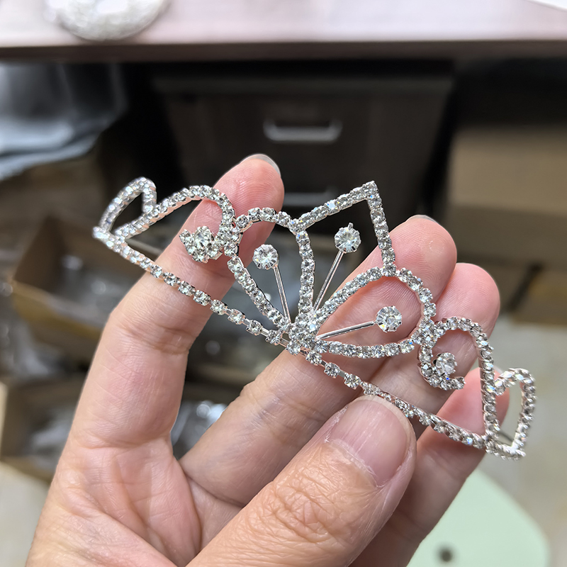 Srebrna Korona Ślubna z Cyrkon – Queen Accessories recenzja i cena