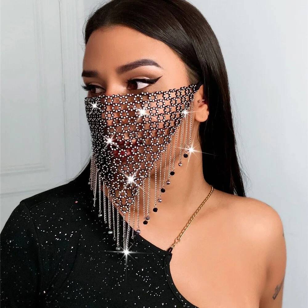 Damskie maski z frędzlami, wel – Queen Accessories recenzja i cena